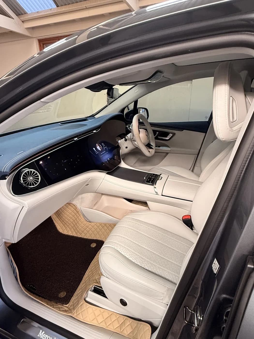 Cream Mercedes cabin, seats and dashboard